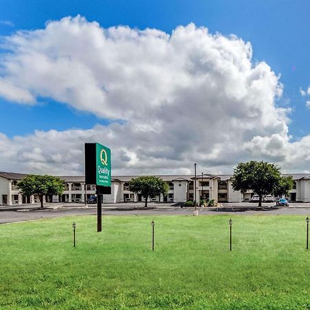 Quality Inn & Suites ジャンクション エクステリア 写真