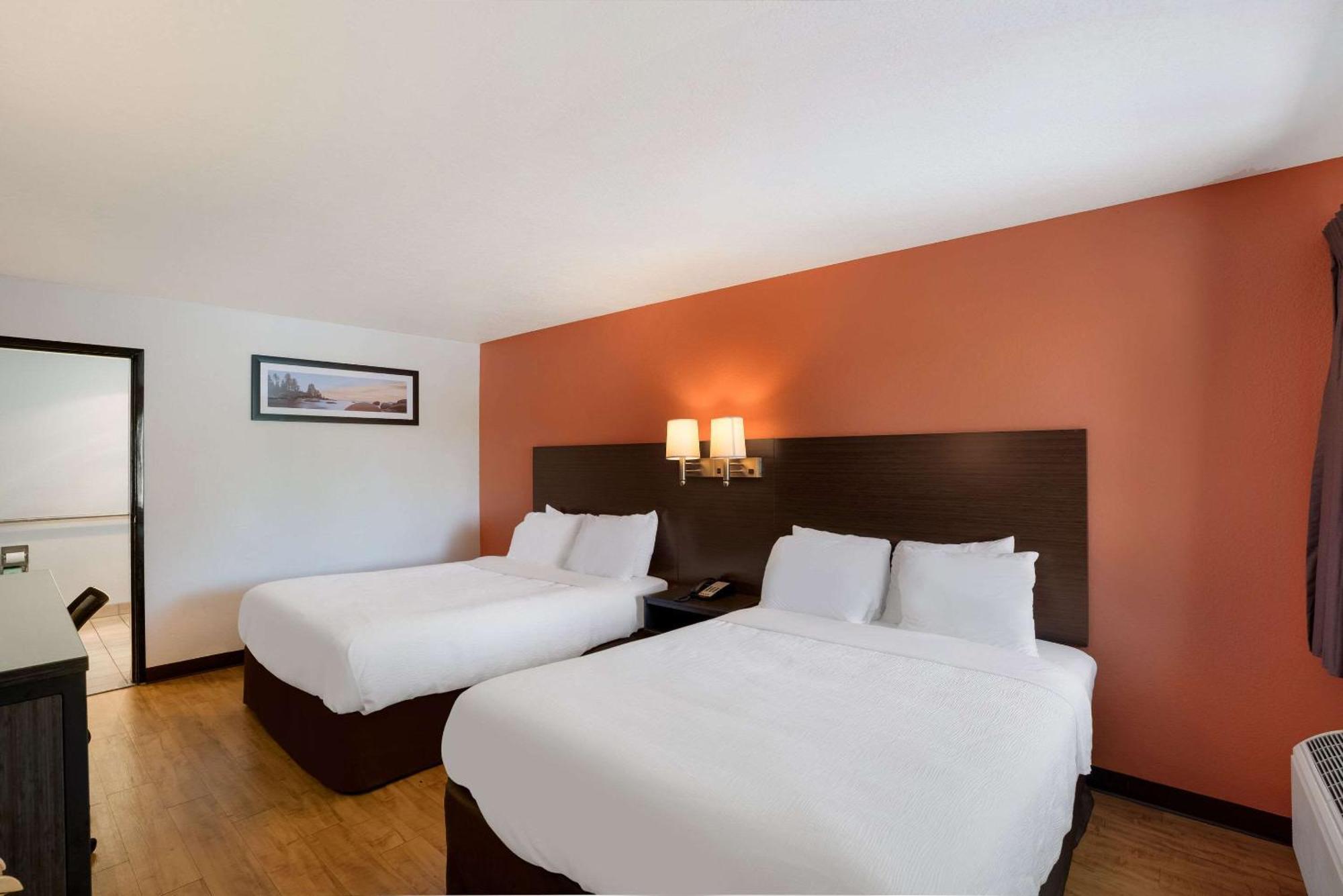 Quality Inn & Suites ジャンクション エクステリア 写真