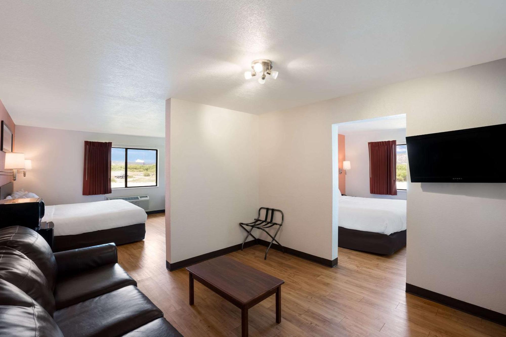 Quality Inn & Suites ジャンクション エクステリア 写真